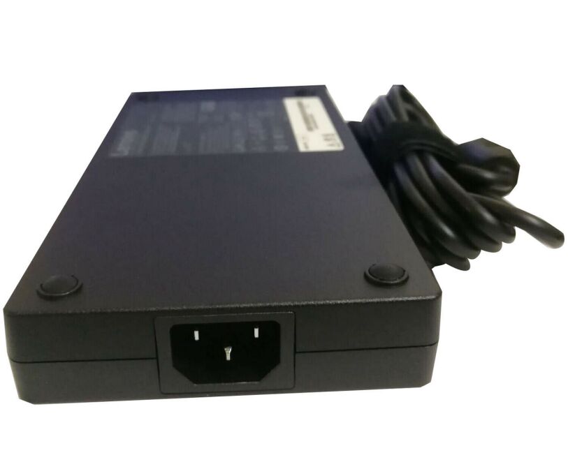 300W Lenovo Thunderbolt 3 WorkStation Dock 40AN0230WW Adattatore 300W Lenovo Thunderbolt 3 WorkStation Dock 40AN0230WW Adattatore
