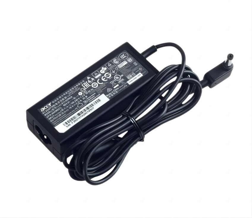 Originale 19V 2.37A 45W Acer ADP-45HE D Alimentatore Adattatore + Cavo Originale 19V 2.37A 45W Acer ADP-45HE D Alimentatore Adattatore + Cavo