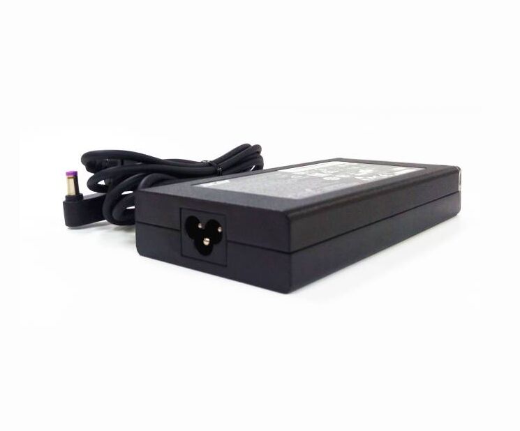 Originale 135W Acer ADP-135KB T Alimentatore Adattatore + Cavo Originale 135W Acer ADP-135KB T Alimentatore Adattatore + Cavo