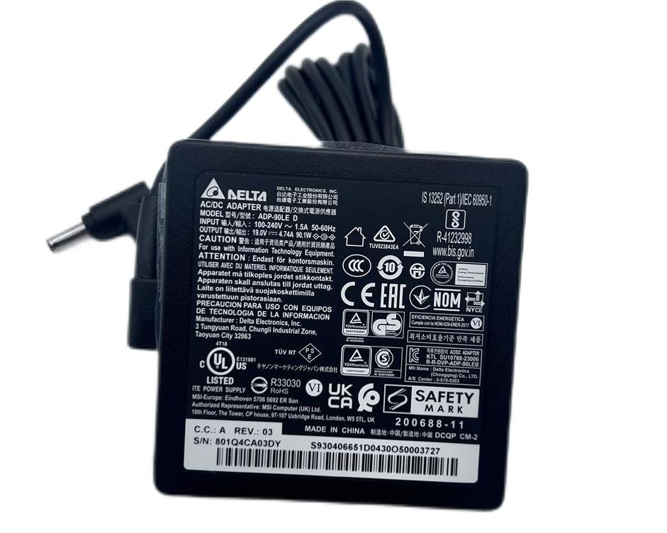 Originale 19V 4.74A 90W Delta ADP-90CD AB Alimentatore Adattatore + Cavo Originale 19V 4.74A 90W Delta ADP-90CD AB Alimentatore Adattatore + Cavo